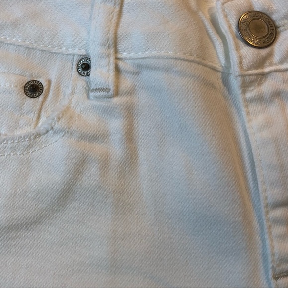 NWOT American Eagle Stretch Jeans Shorts - Picture 5 of 6